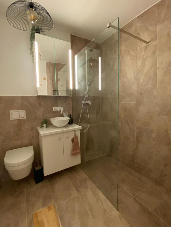 Nook. The Design Apartment Târgu-Mureş Esterno foto